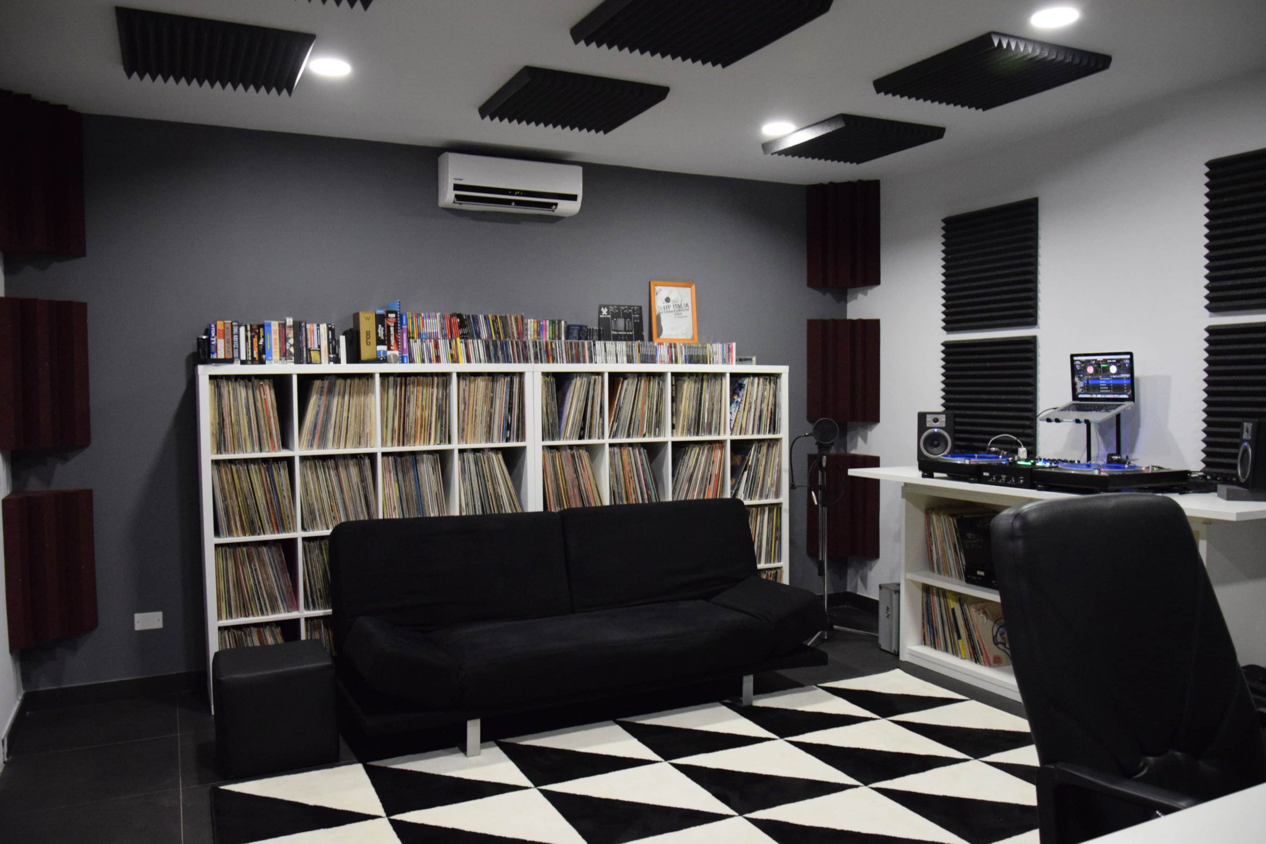 Trattamento Acustico Auralex Fonoassorbenti Studiofoam Bass Traps205 Scaled