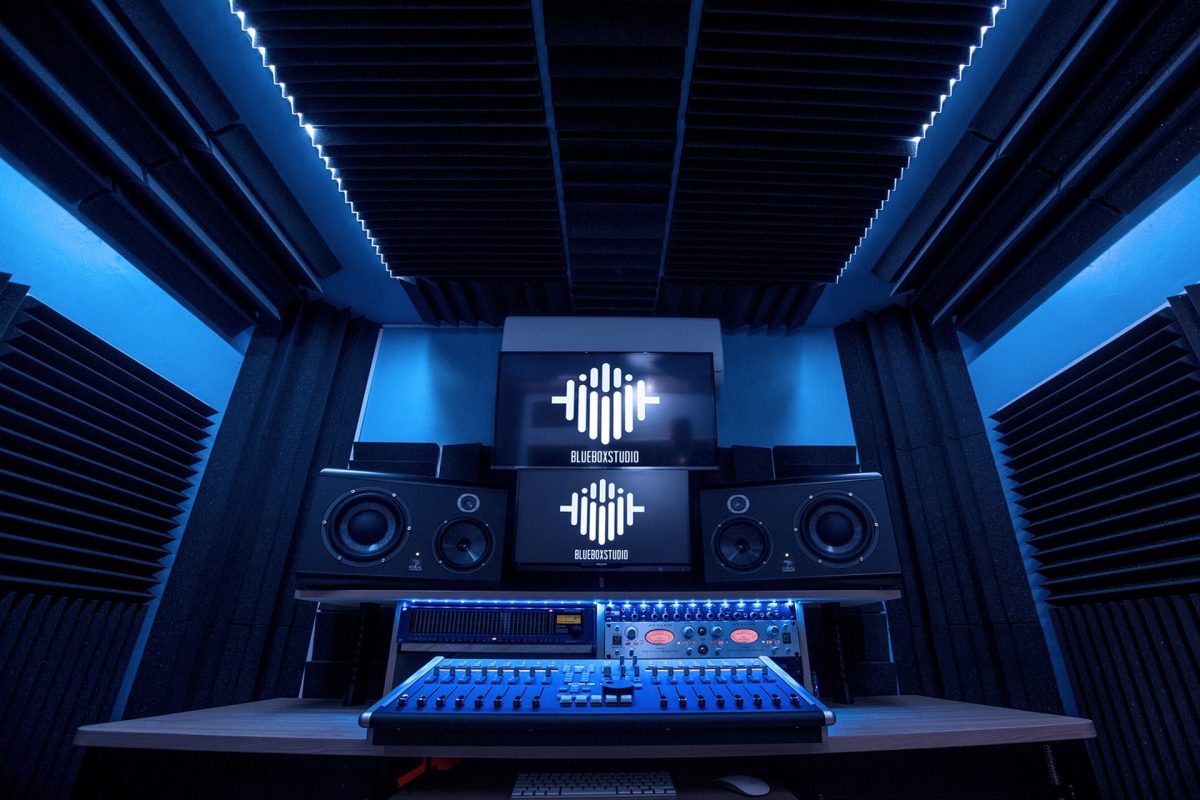 trattamento acustico studio di registrazione blue box