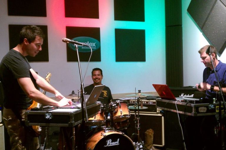 Trattamento acustico Auralex Fonoassorbenti Studiofoam Bass Traps265 applicazioni pannelli fonoassorbenti Studiofoam Sonoflat , Bass Traps LENRD