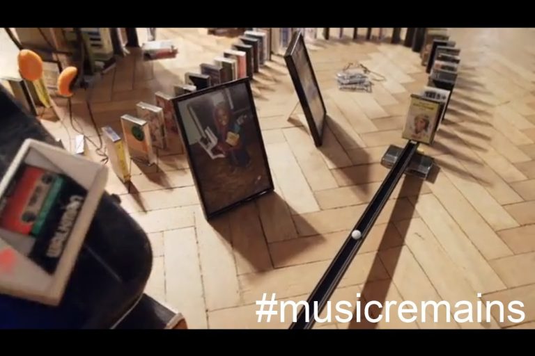 Music Remains – la storia della musica moderna in 90 secondi !