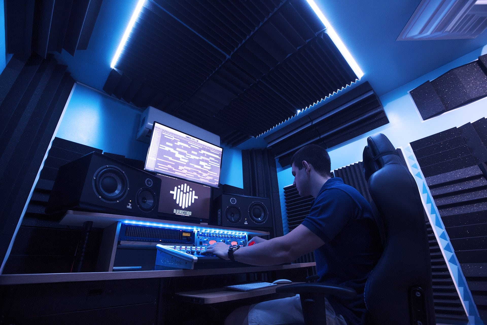 trattamento acustico studio di registrazione blue box