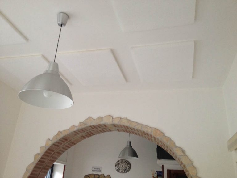 fonoassorbenti ristorante soffitto a volta