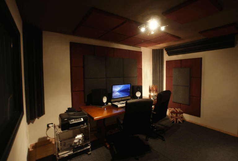 trattamento acustico control room