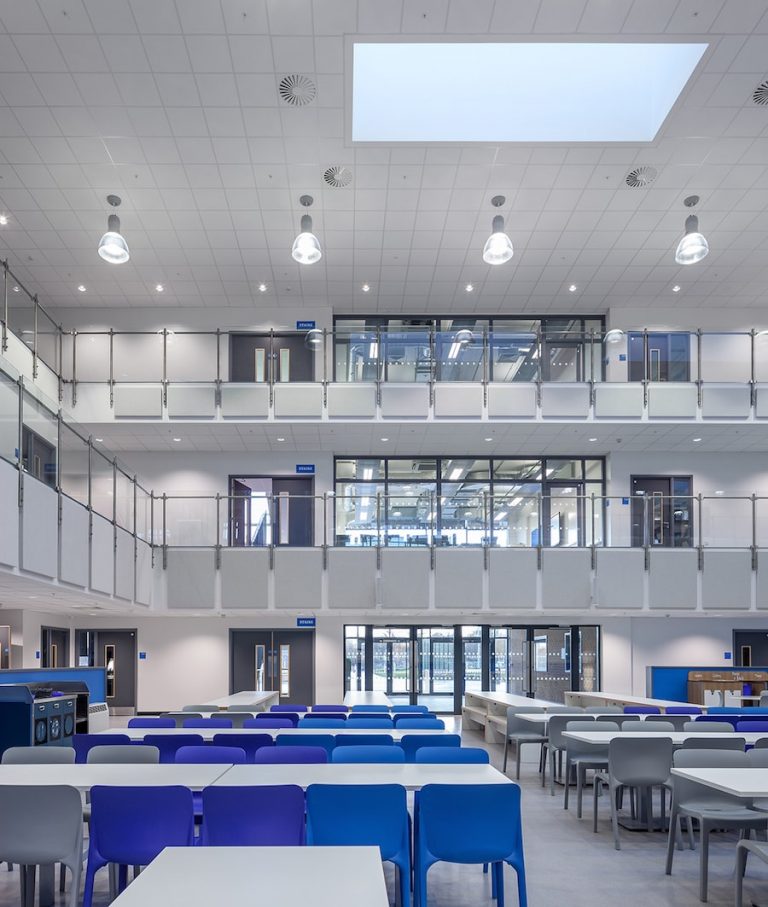 trattamento acustico scuola pannelli fonoassorbenti