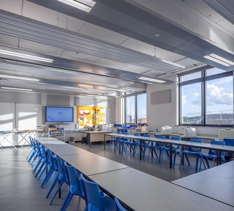 trattamento acustico scuola pannelli fonoassorbenti