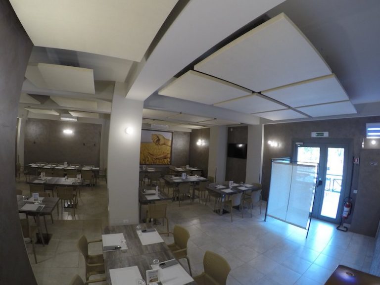 pannelli fonoassorbenti bar caffe pasticceria