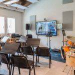 trattamento acustico aula scolastica