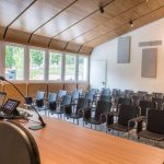trattamento acustico aula scolastica
