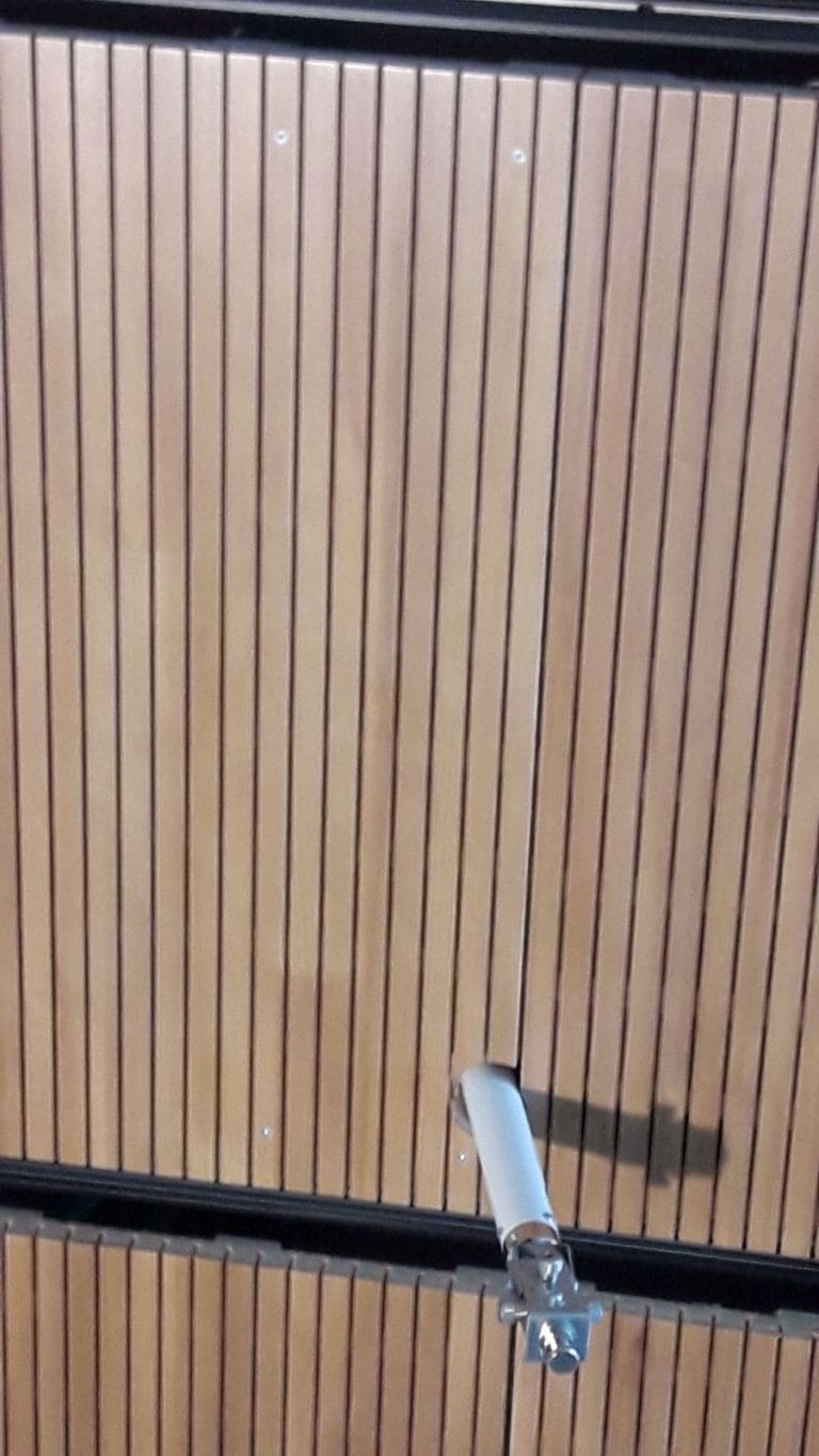 trattamento acustico aula scolastica