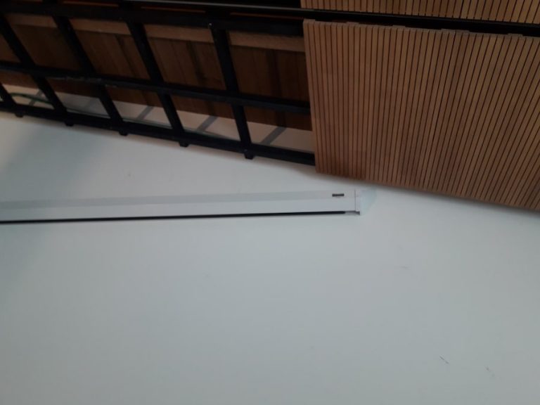 trattamento acustico aula scolastica