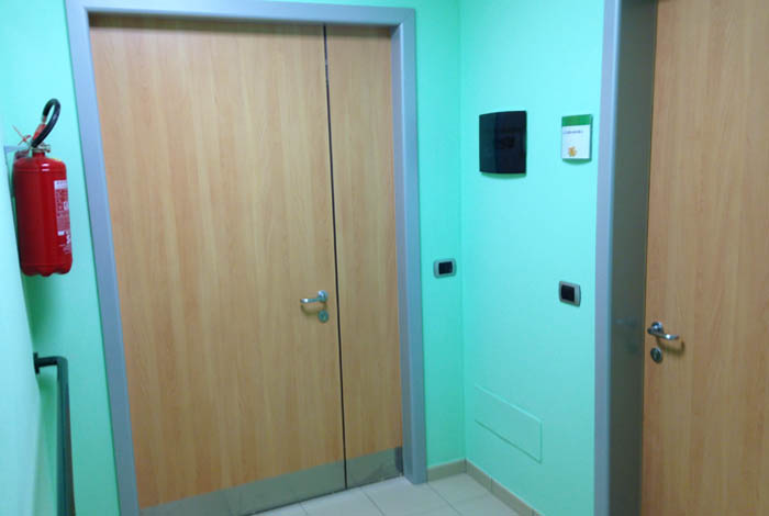Porta acustica fonoisolante per uso sanitario