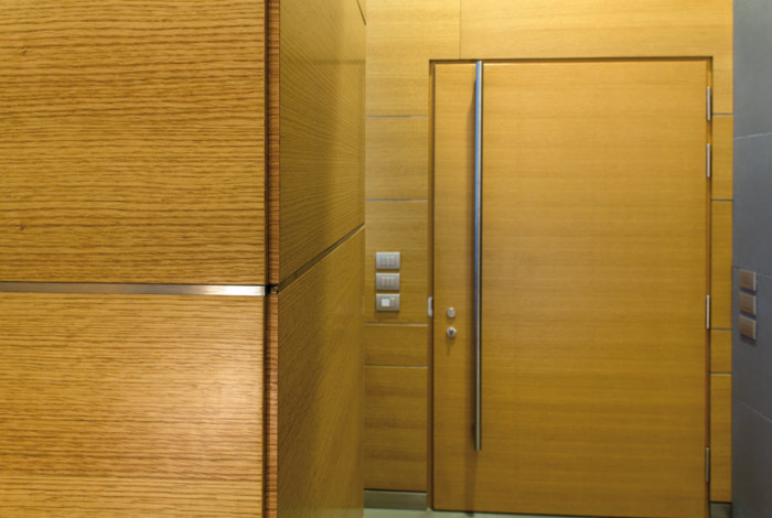 Realizzazione porta acustica fonoisolante in legno
