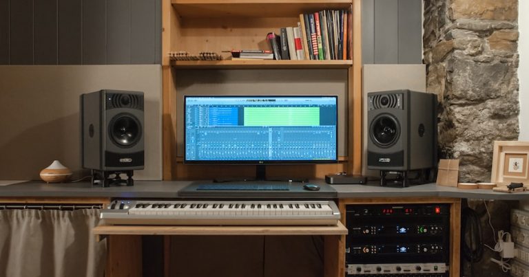 progetto acustico artigianale control room