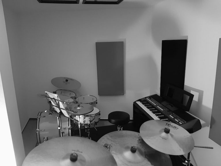 trattamento e isolamento acustico scuola batteria 1