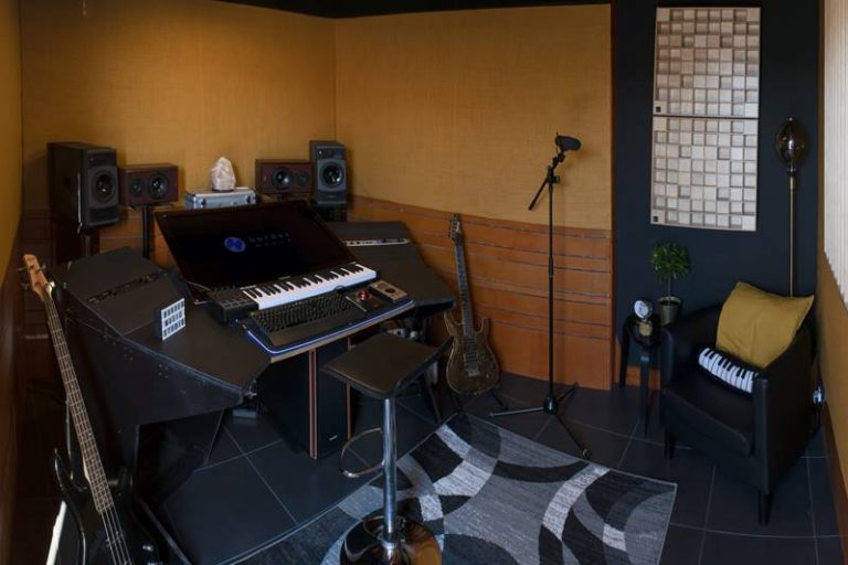 8Border_Music_Studio Border Music Studio progetto acustico custom