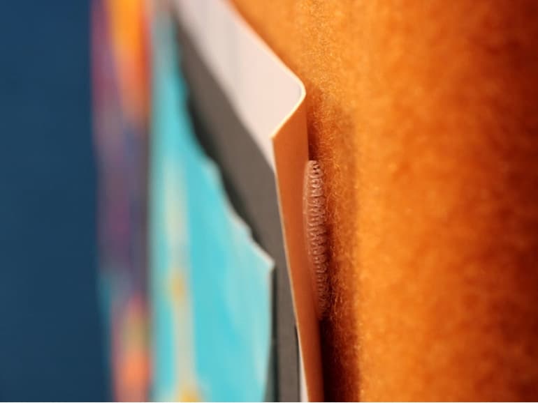 Applicazione Tessuto Fonoassorbente decorativo Autex Vertiface 14