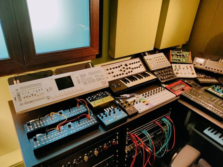 trattamento acustico custom control room