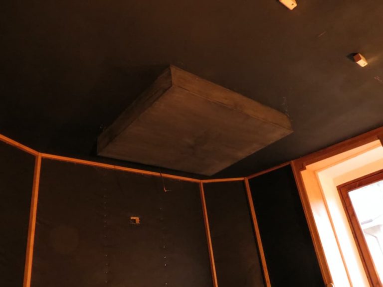 Trattamento acustico control room Studio Caino 4