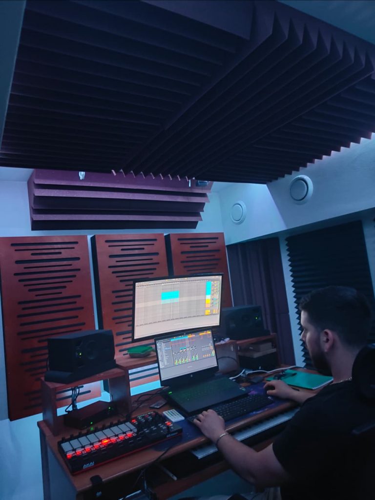 Trattamento acustico control room 7