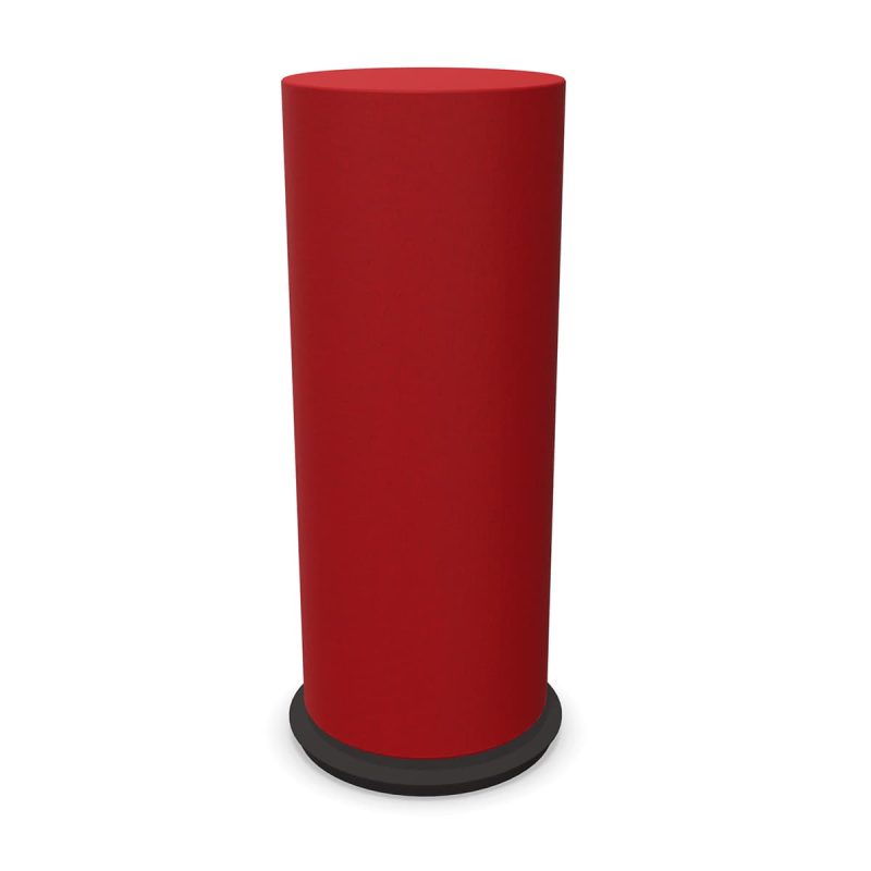 Buzzi Totem Cylinder: colonna cilindrica rivestita in tessuto rosso, poggiata su base circolare nera