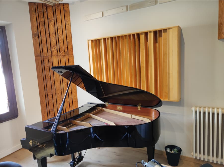 Diffusori QDR custom per lo studio di Roberto Biondi