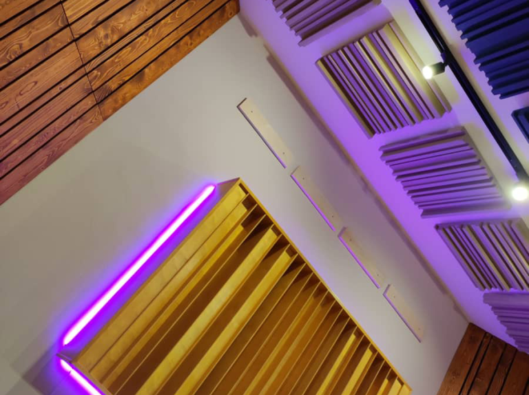 Diffusori QDR custom per lo studio di Roberto Biondi