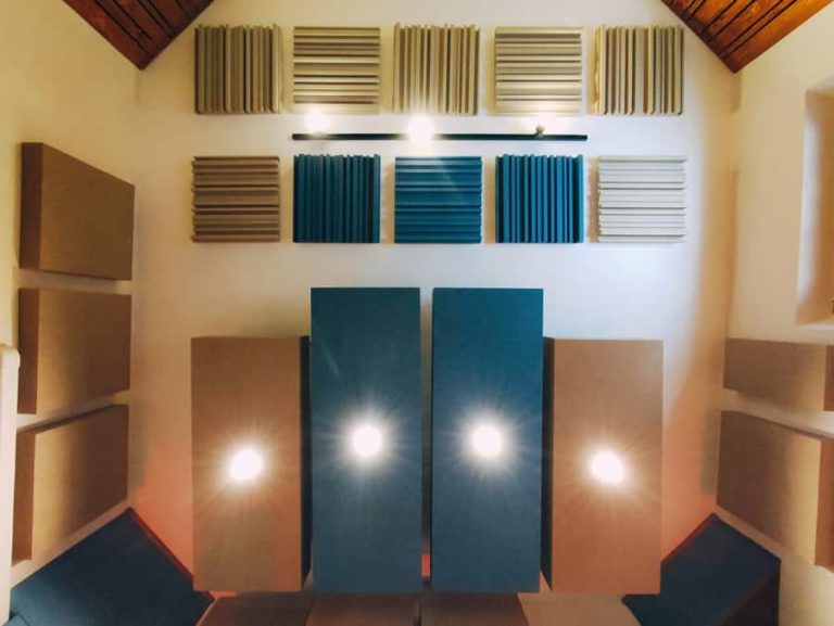 Pannelli fonoassorbenti custom per lo studio di Roberto Biondi