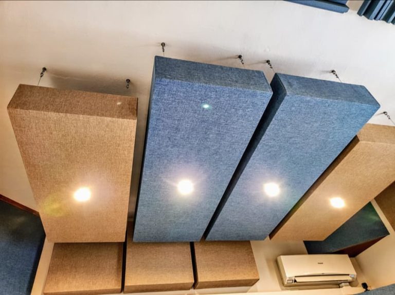 Pannelli fonoassorbenti custom per lo studio di Roberto Biondi