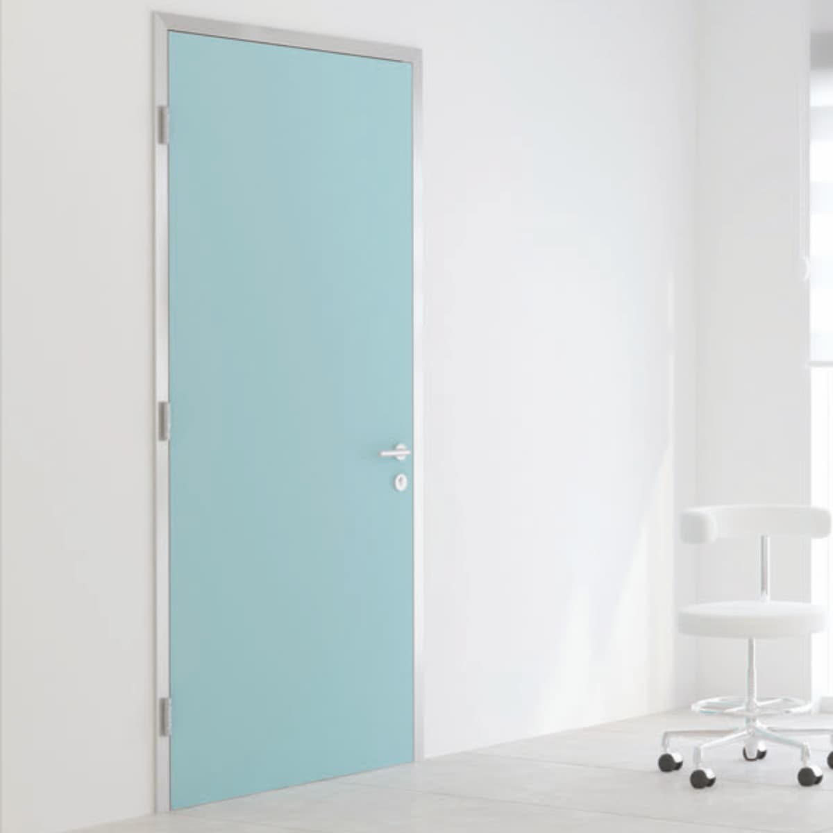 Porta fonoisolante 42dB con ante laminate e telaio in acciaio.