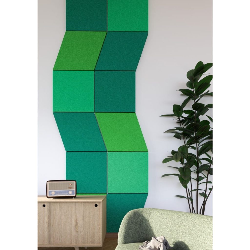 Pannelli fonoassorbenti FORMA POLY Diamond e Square combinati in una composizione geometrica per il trattamento acustico