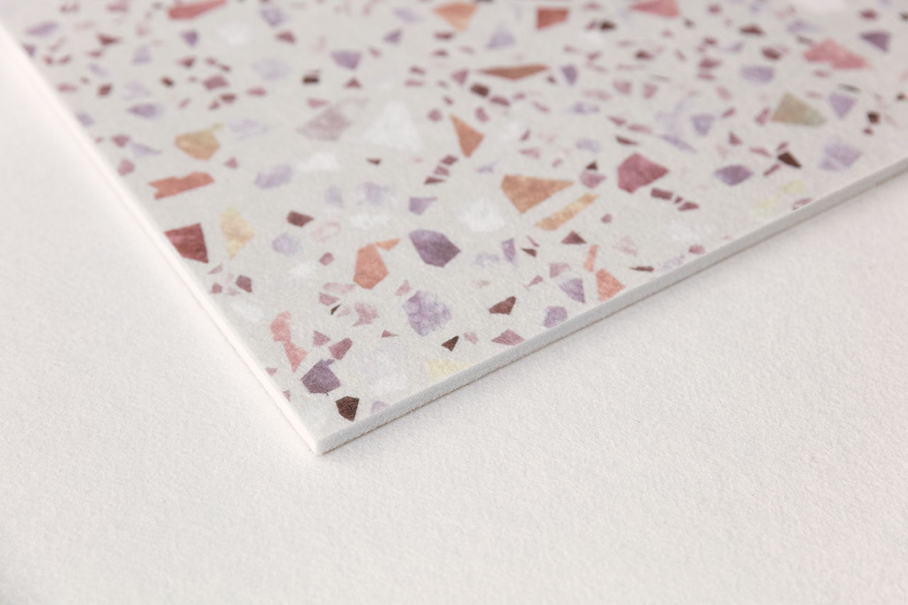 pannello fonoassorbente Terazzo Purple DeFelt per soffitto - applicazione progetto 4