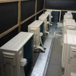 Locale tecnico di condizionamento rivestito con Stratocell Whisper UV nero