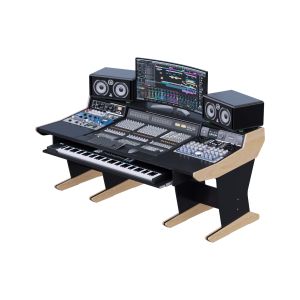 Console SSL Matrix al centro del piano nero, rack di outboard nei fianchi e tastiera master nel vassoio sotto