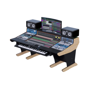 Banco da regia con Trident 78 incassata, colonne di outboard sui due fianchi e monitor sulle ali rialzate