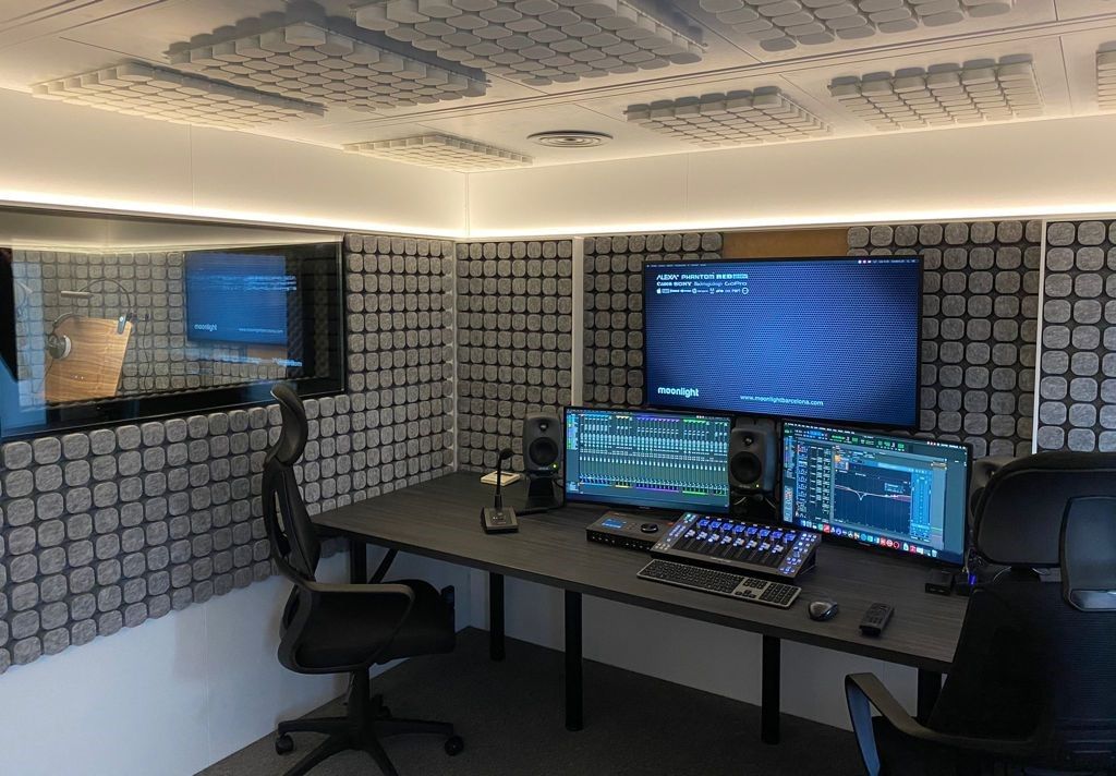 Installazione reale Studiobricks su misura, sala regia e post-produzione