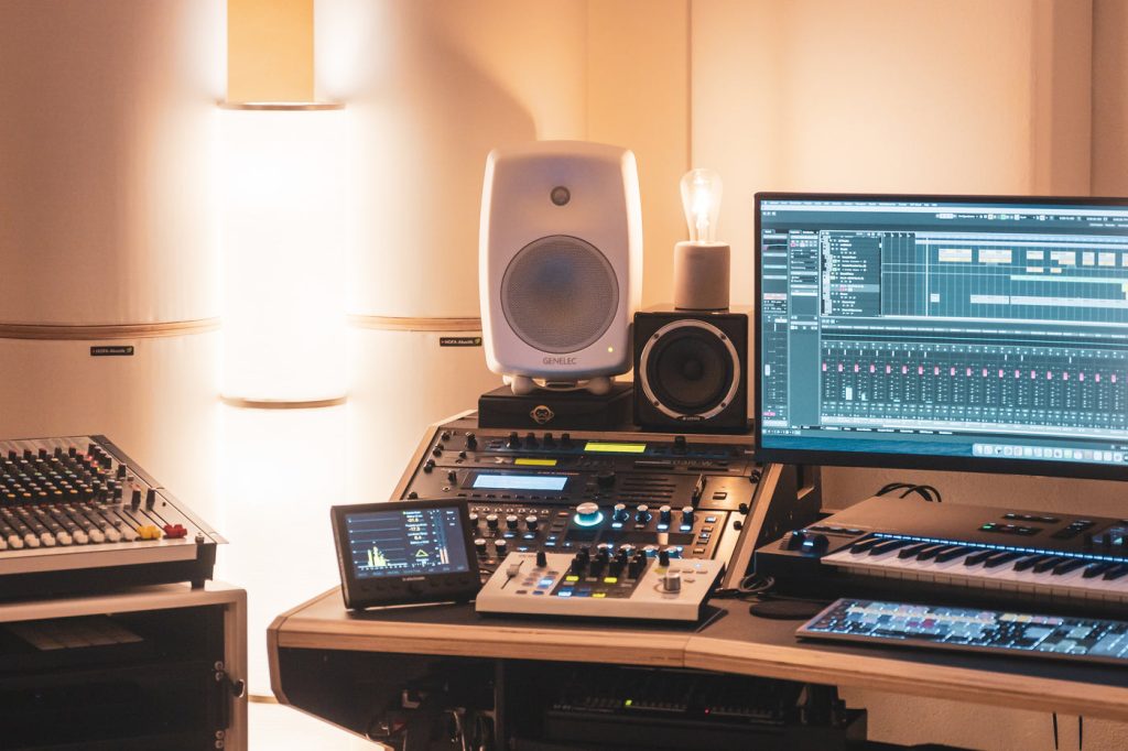 Sessiondesk serie TAV 2.0 in uno studio di produzione